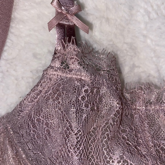 Vs Unlined Lace Bra - Picture 3 of 4